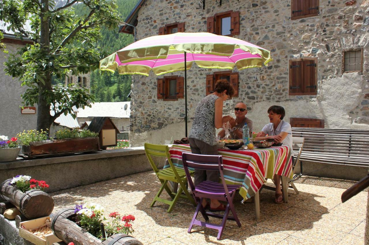 Bed and Breakfast Chez Annie & Marcel Le Monêtier-les-Bains Exterior foto